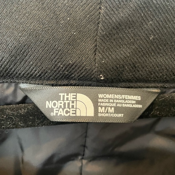 Woman’s north face snow pants med. - Picture 4 of 8